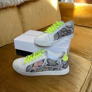LIKE NEW Dolce Vita Snakeskin print leather sneakers, size 9